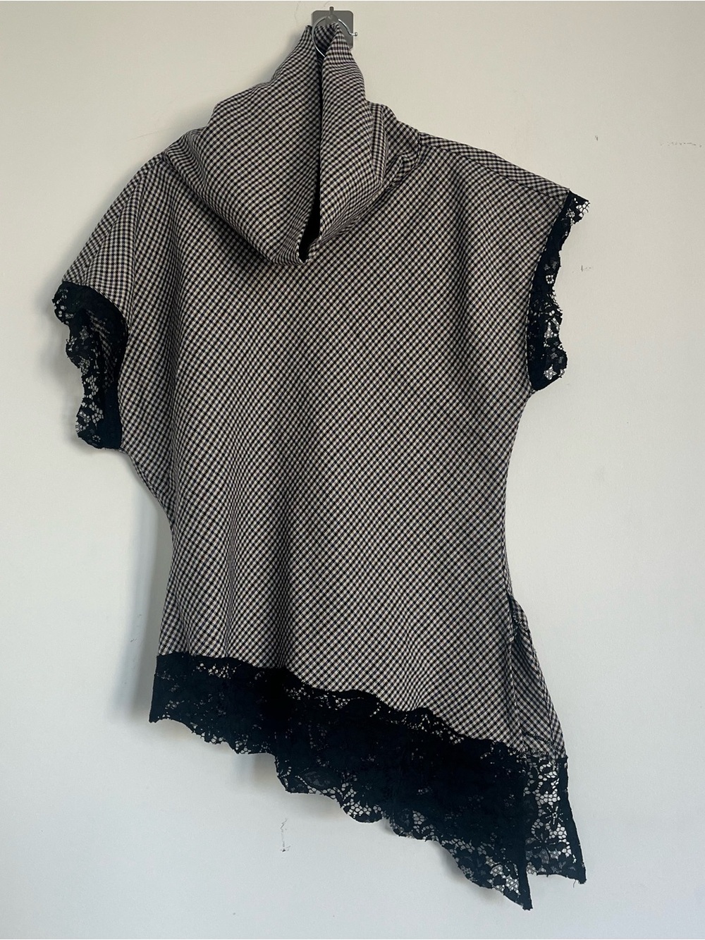 Zara Black and White Hooded Lace Trim Top